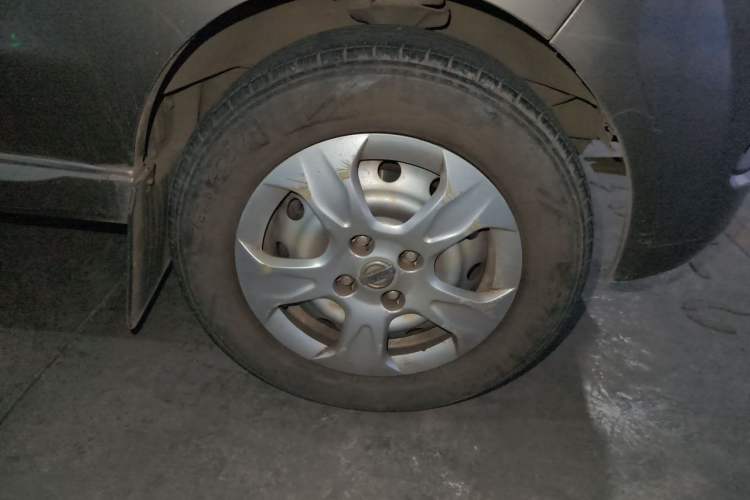 Used Jinbei New Hiace X30L 2016 1.5L Wealth Edition DLCG14 Right Front Wheel Hub