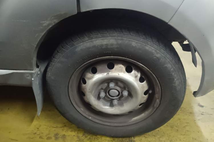 Used Jinbei New Hiace X30L 2016 1.5L Wealth Edition DLCG14 Right Front Wheel Hub