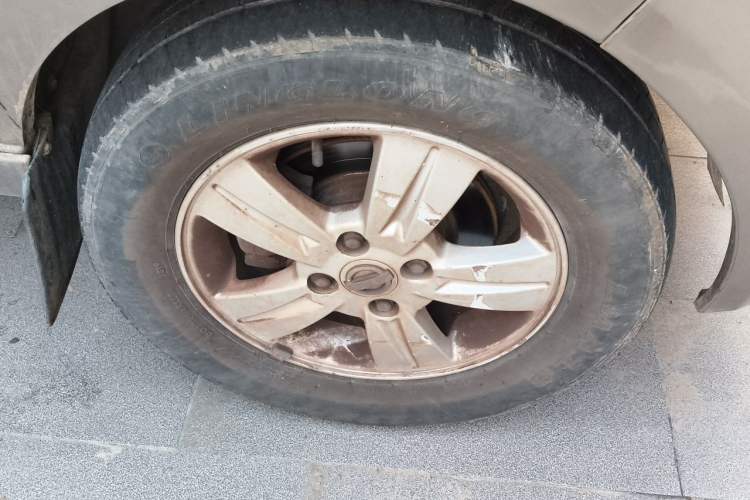 Used Jinbei New Hiace X30L 2016 1.5L Wealth Edition DLCG14 Right Front Wheel Hub