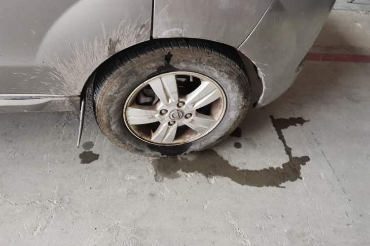 Used Jinbei New Hiace X30L 2016 1.5L Business Edition DLCG14 Right Front Wheel Hub