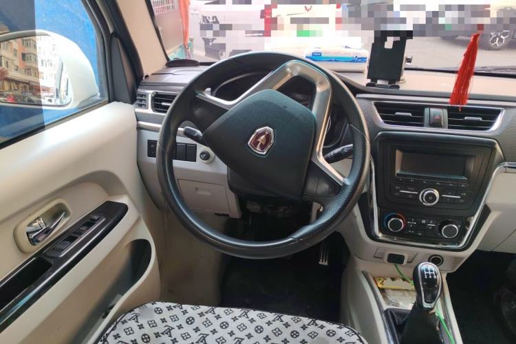 Used Jinbei New Hiace X30L 2016 1.5L Wealth Edition Natural Gas DLCG14 Steering Wheel