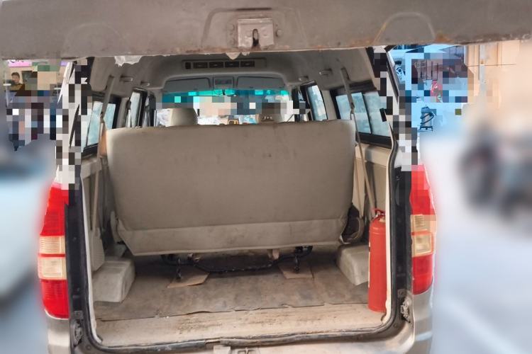 Used Jinbei New Hiace X30L 2016 1.5L Wealth Edition DLCG14 Trunk