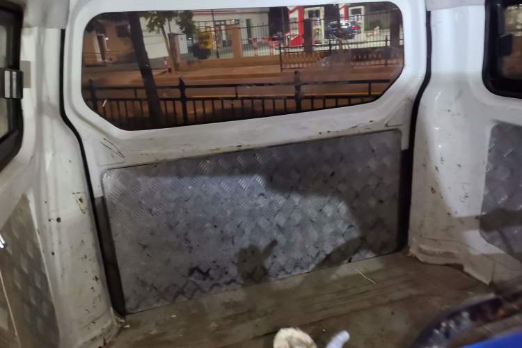 Used Jinbei New Hiace X30L 2016 1.5L Wealth Edition DLCG14 Trunk