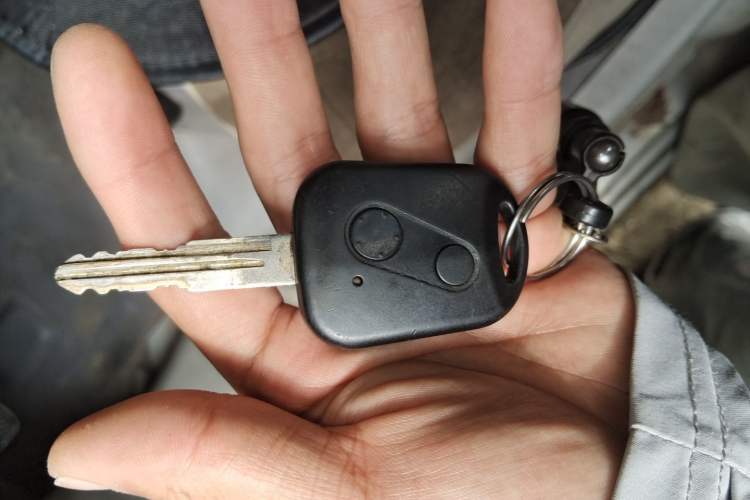 Used Jinbei New Hiace X30L 2016 1.3L Wealth Edition DLCG12 Vehicle Key