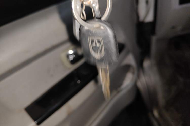 Used Jinbei New Hiace X30L 2016 1.5L Wealth Edition DLCG14 Vehicle Key