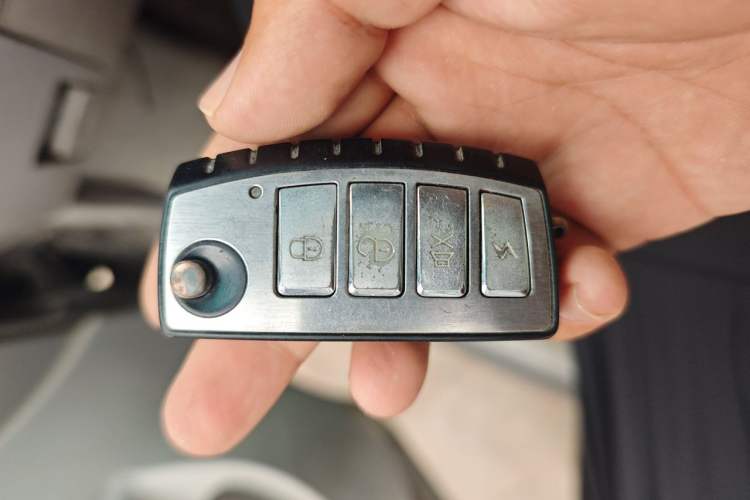 Used Jinbei New Hiace X30L 2016 1.3L Wealth Edition DLCG12 Vehicle Key
