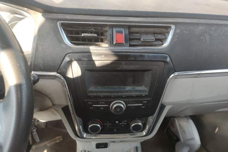 Used Jinbei New Hiace X30L 2016 1.3L Wealth Edition DLCG12 Audio And AC Panel