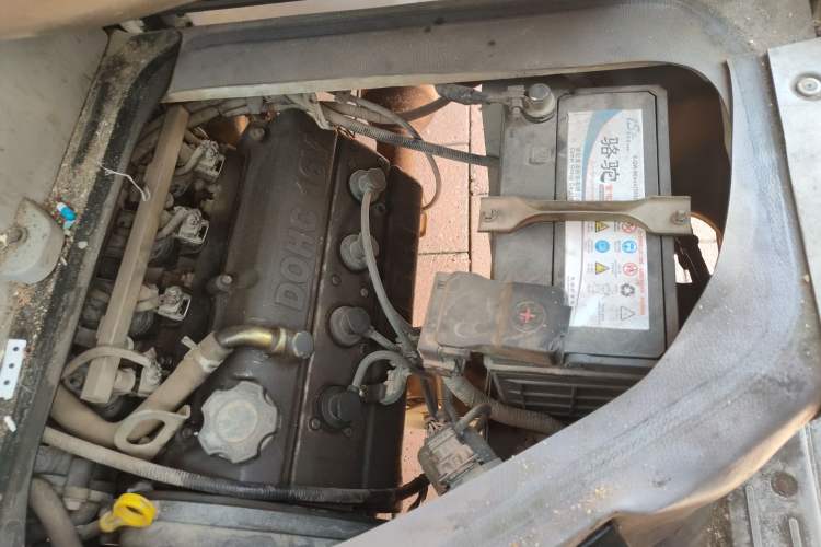 Used Jinbei New Hiace X30L 2016 1.3L Wealth Edition DLCG12 Engine Bay