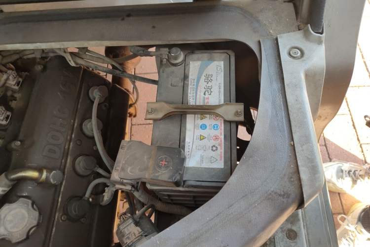 Used Jinbei New Hiace X30L 2016 1.3L Wealth Edition DLCG12 Engine Bay Left