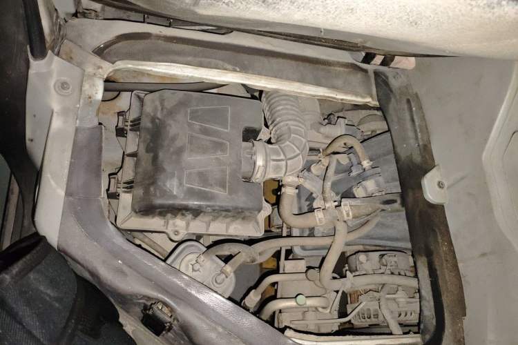 Used Jinbei New Hiace X30L 2016 1.5L Wealth Edition Van DLCG14 Engine Bay Right
