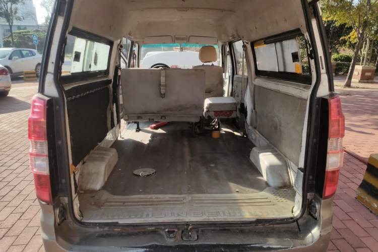 Used Jinbei New Hiace X30L 2016 1.3L Wealth Edition DLCG12 Trunk