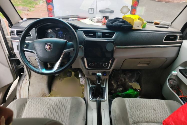Used Jinbei New Hiace X30L 2016 1.5L Wealth Edition Van DLCG14 Center Console
