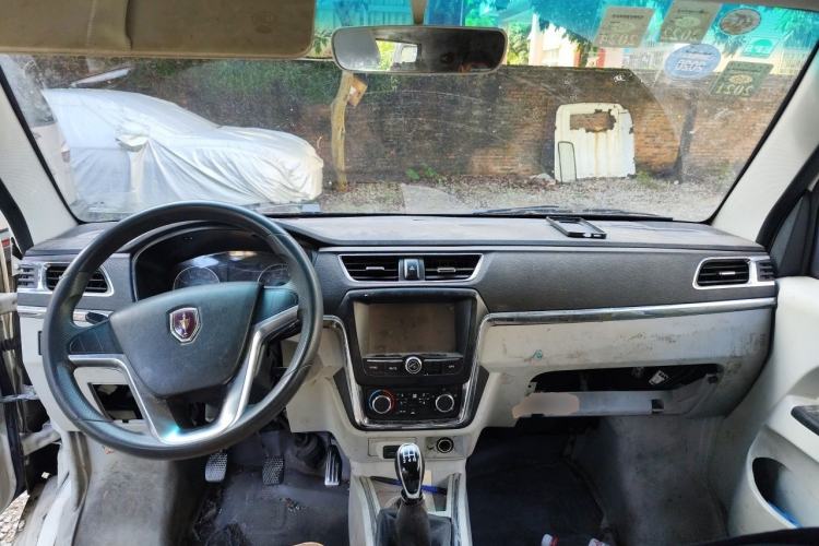Used Jinbei New Hiace X30L 2016 1.5L Business Edition Van DLCG14 Center Console
