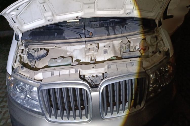 Used Jinbei New Hiace X30L 2016 1.5L Wealth Edition DLCG14 Engine Bay