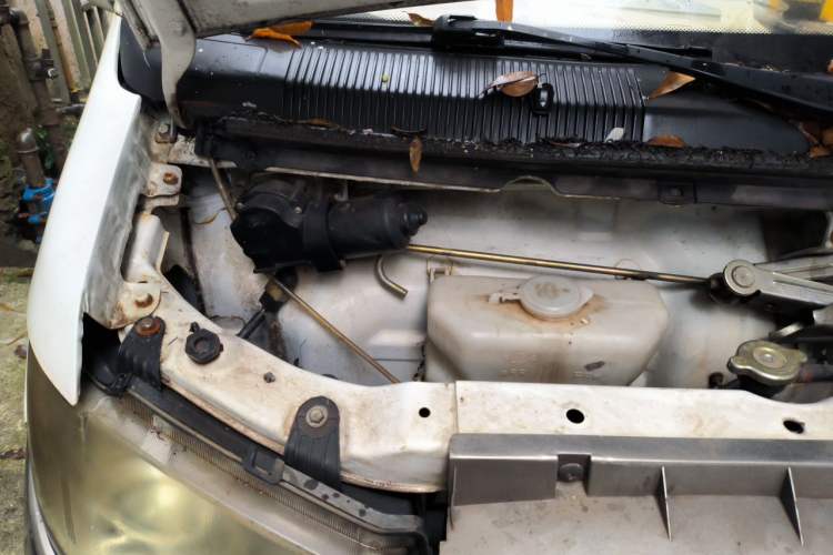 Used Jinbei New Hiace X30L 2016 1.5L Wealth Edition DLCG14 Engine Bay Right