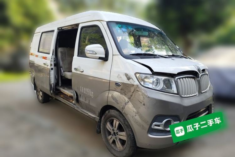 Used Jinbei New Hiace X30L 2016 1.5L Business Edition Van DLCG14 Front Right 45 Deg