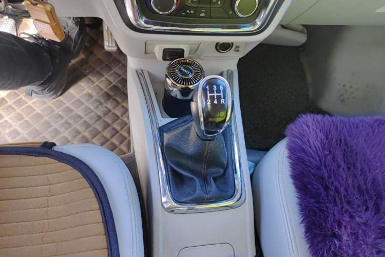 Used Jinbei New Hiace X30L 2016 1.5L Business Edition DLCG14 Gear Lever