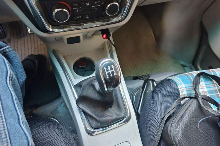 Used Jinbei New Hiace X30L 2016 1.5L Wealth Edition DLCG14 Gear Lever