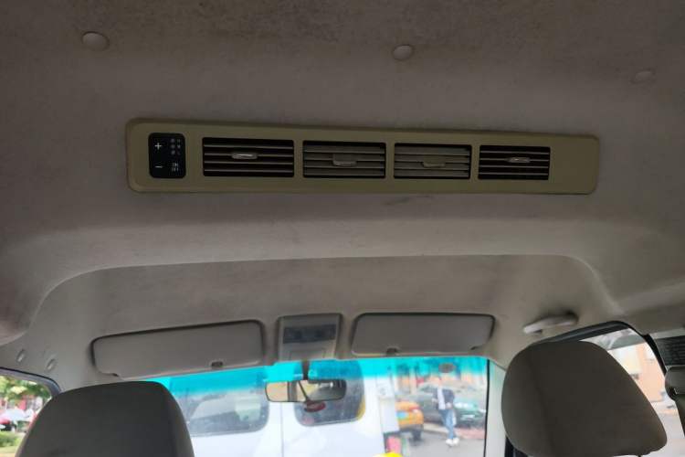 Used Jinbei New Hiace X30L 2016 1.5L Wealth Edition Van DLCG14 Headliner