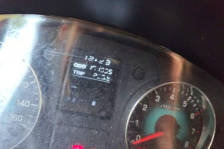 Used Jinbei New Hiace X30L 2016 1.5L Business Edition Van DLCG14 Odometer Close Up