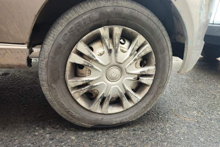 Used Jinbei New Hiace X30L 2016 1.5L Wealth Edition Van DLCG14 Right Front Wheel Hub