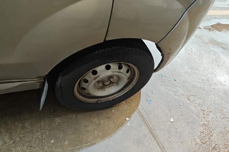 Used Jinbei New Hiace X30L 2016 1.5L Wealth Edition Van DLCG14 Right Front Wheel Hub