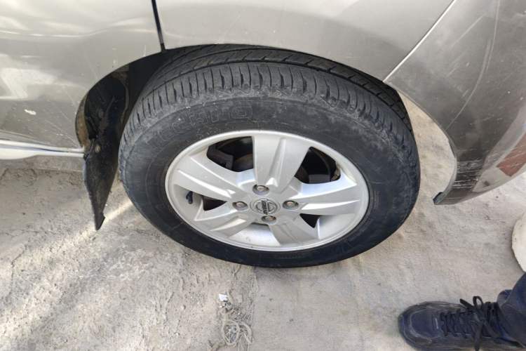 Used Jinbei New Hiace X30L 2016 1.5L Business Edition DLCG14 Right Front Wheel Hub