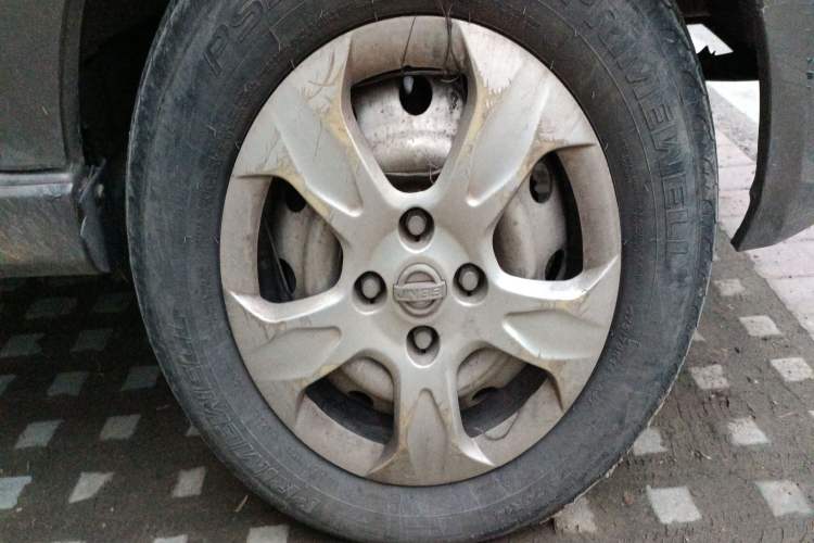 Used Jinbei New Hiace X30L 2016 1.5L Wealth Edition DLCG14 Right Front Wheel Hub
