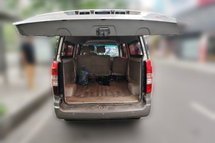 Used Jinbei New Hiace X30L 2016 1.5L Wealth Edition DLCG14 Trunk