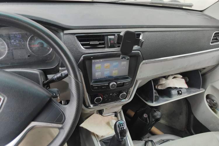 Used Jinbei New Hiace X30L 2016 1.5L Business Edition Natural Gas DLCG14 Audio And AC Panel