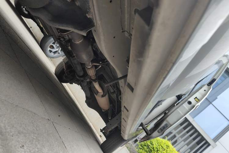 Used Jinbei New Hiace X30L 2016 1.5L Business Edition Natural Gas DLCG14 Chassis Front Left