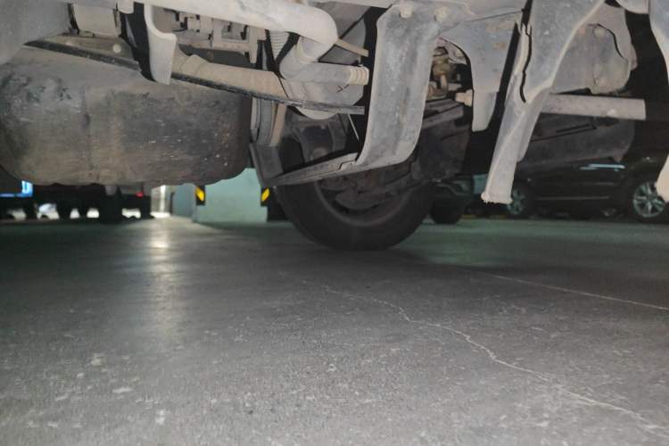 Used Jinbei New Hiace X30L 2016 1.5L Wealth Edition Van DLCG14 Chassis Front Right