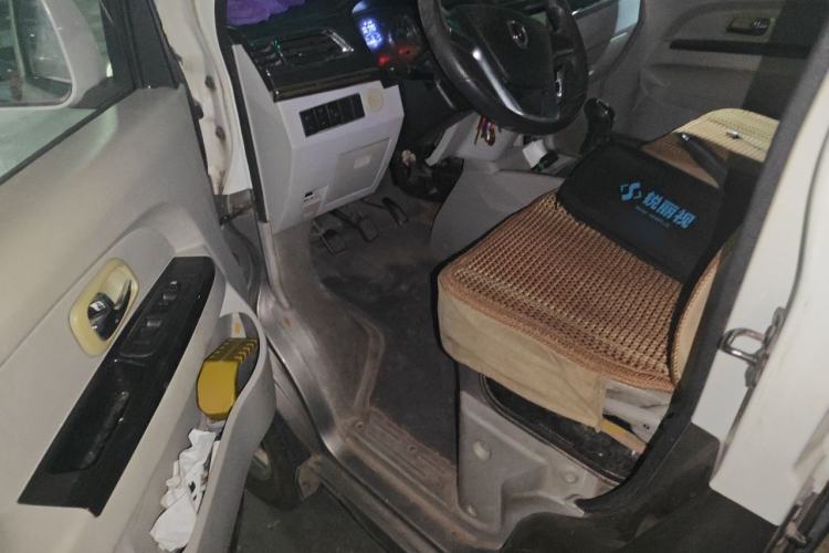 Used Jinbei New Hiace X30L 2016 1.5L Wealth Edition Van DLCG14 Driver Seat