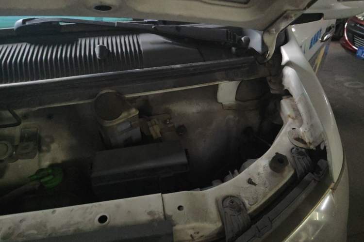 Used Jinbei New Hiace X30L 2016 1.5L Wealth Edition Van DLCG14 Engine Bay Left