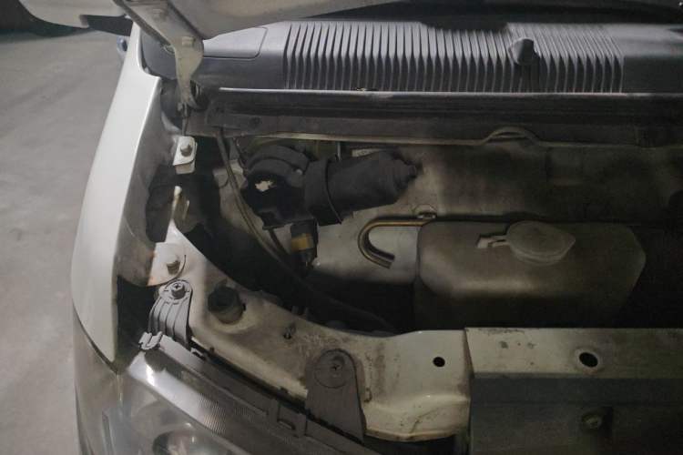 Used Jinbei New Hiace X30L 2016 1.5L Wealth Edition Van DLCG14 Engine Bay Right