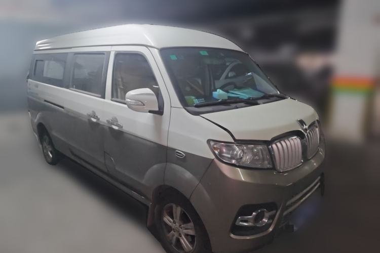 Used Jinbei New Hiace X30L 2016 1.5L Wealth Edition Van DLCG14 Front Right 45 Deg