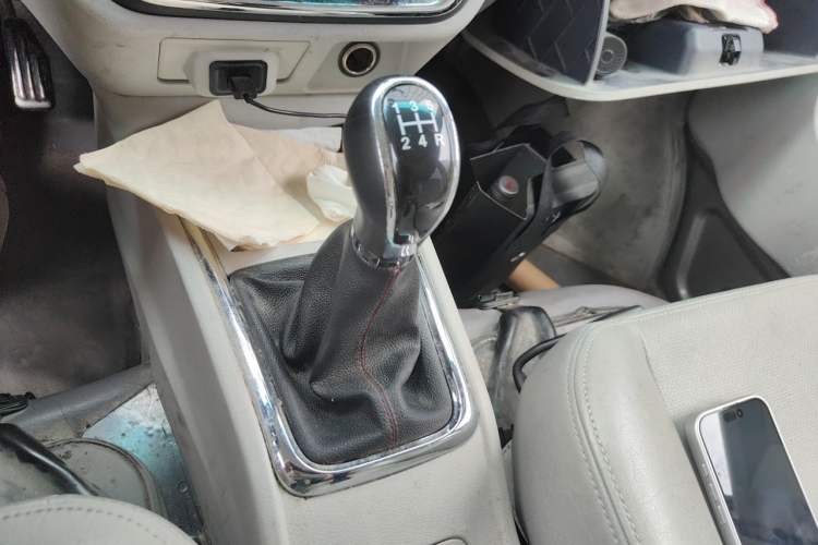 Used Jinbei New Hiace X30L 2016 1.5L Business Edition Natural Gas DLCG14 Gear Lever