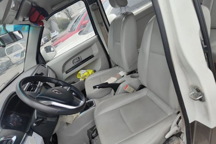 Used Jinbei New Hiace X30L 2016 1.5L Business Edition Natural Gas DLCG14 Left Front Seat