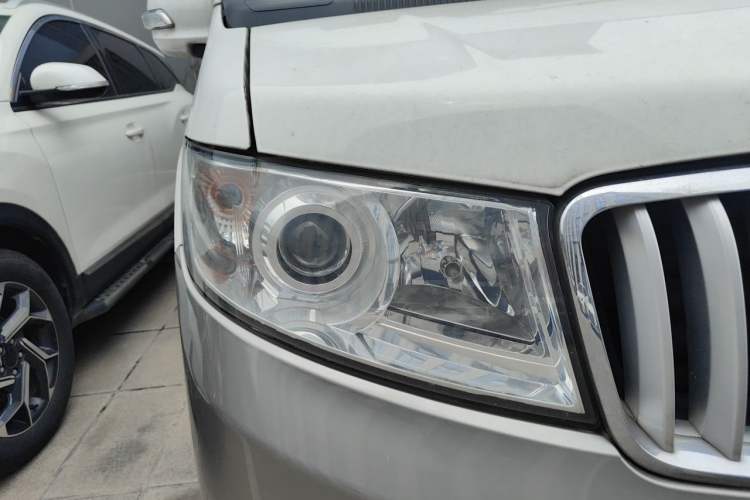 Used Jinbei New Hiace X30L 2016 1.5L Business Edition Natural Gas DLCG14 Right Front Headlight