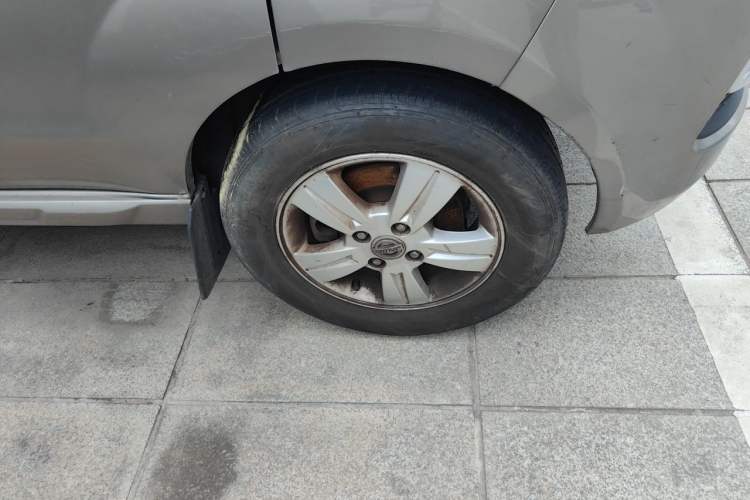 Used Jinbei New Hiace X30L 2016 1.5L Business Edition Natural Gas DLCG14 Right Front Wheel Hub