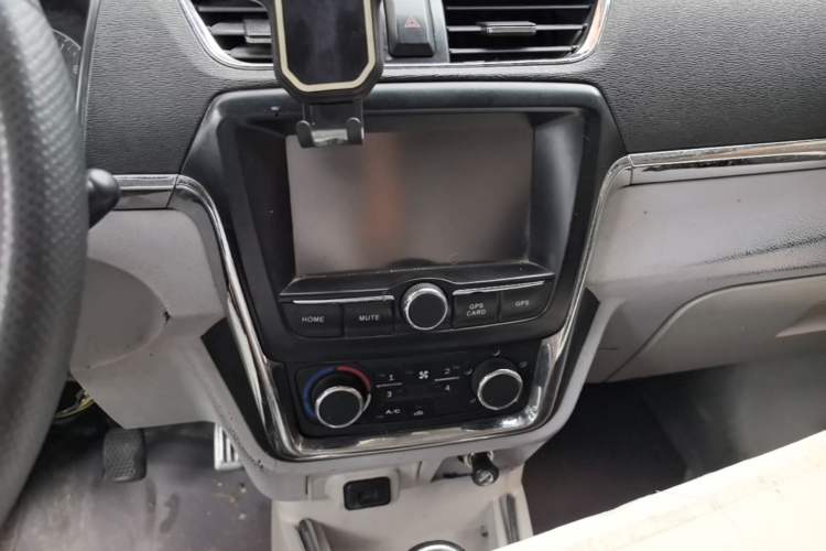 Used Jinbei New Hiace X30L 2016 1.5L Wealth Edition DLCG14 Audio And AC Panel