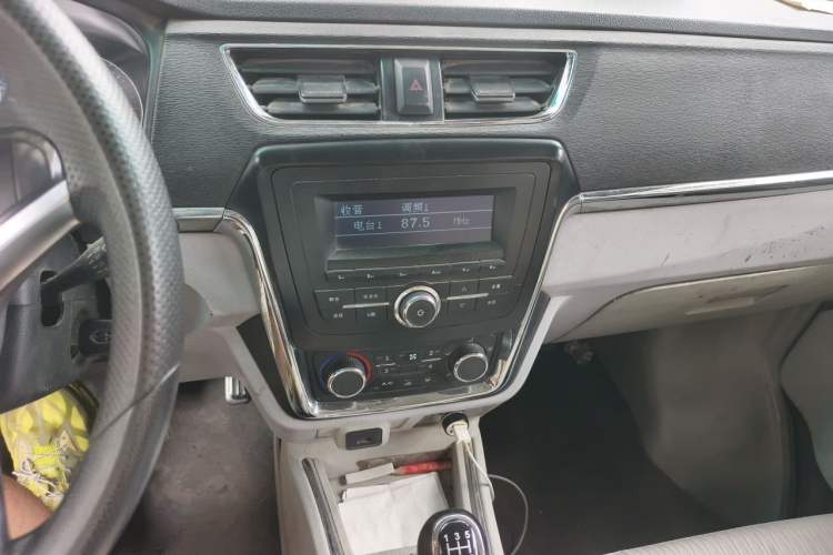 Used Jinbei New Hiace X30L 2016 1.5L Wealth Edition DLCG14 Audio And AC Panel
