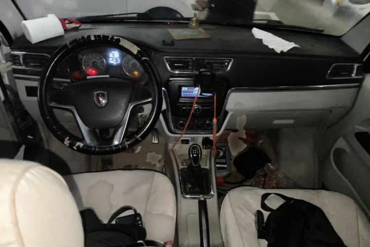 Used Jinbei New Hiace X30L 2016 1.5L Wealth Edition DLCG14 Center Console