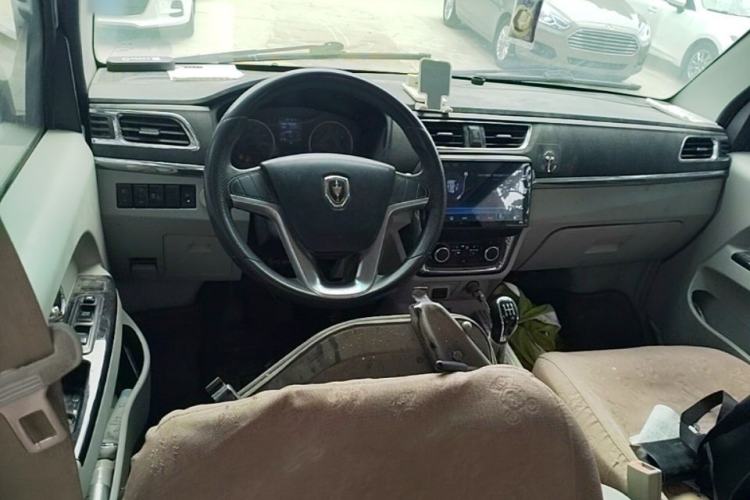 Used Jinbei New Hiace X30L 2016 1.5L Wealth Edition DLCG14 Center Console