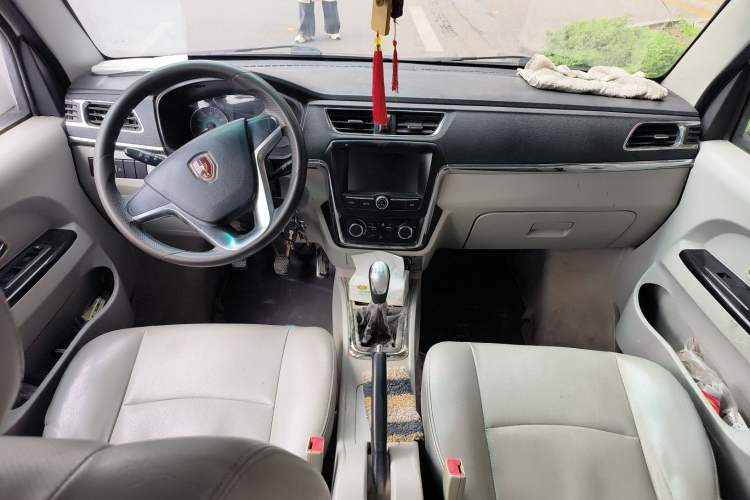 Used Jinbei New Hiace X30L 2016 1.5L Business Edition DLCG14 Center Console