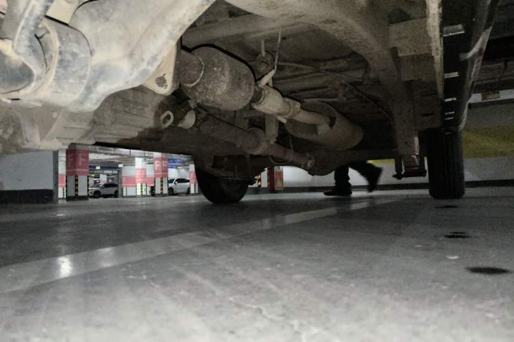 Used Jinbei New Hiace X30L 2016 1.5L Wealth Edition DLCG14 Chassis Front Left