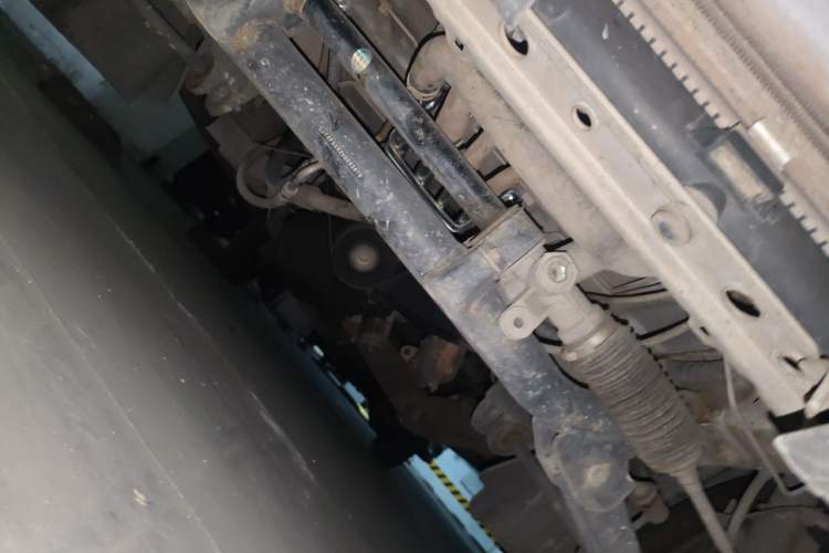 Used Jinbei New Hiace X30L 2016 1.5L Wealth Edition DLCG14 Chassis Front