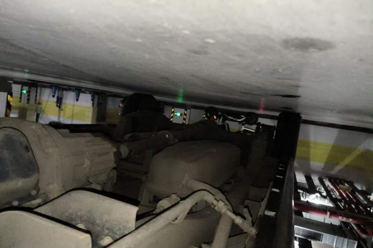 Used Jinbei New Hiace X30L 2016 1.5L Wealth Edition DLCG14 Chassis Front Right