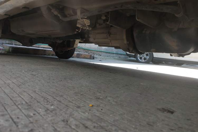 Used Jinbei New Hiace X30L 2016 1.5L Business Edition DLCG14 Chassis Front Right