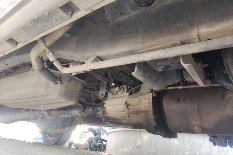 Used Jinbei New Hiace X30L 2016 1.3L Business Edition DLCG12 Chassis Front Right